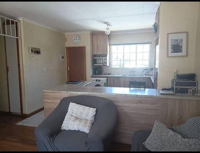 3 BEDROOM TOWNHOUSE FOR SALE IN BARTLETT